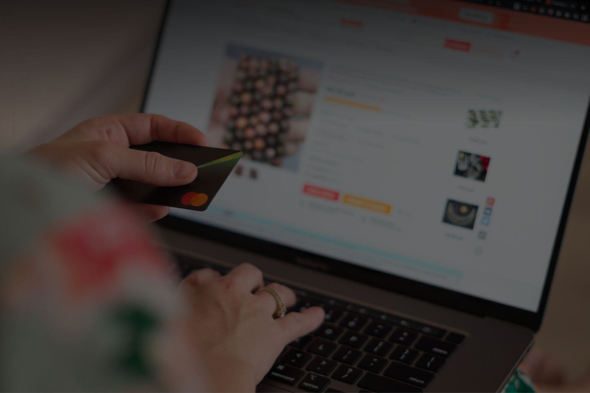 E-Commerce-Shop auf einem Bildschirm